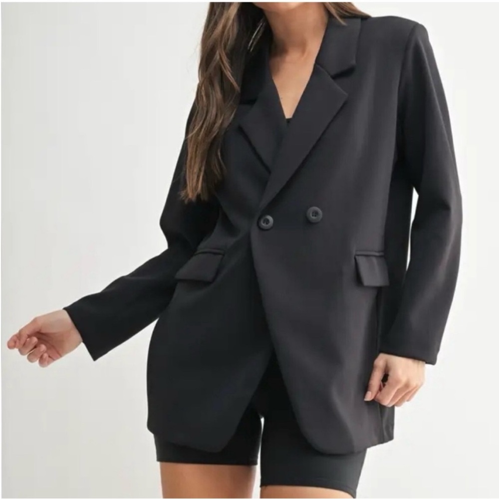 Mono B.  Black Double-Breasted Blazer. NWT.  Size Large.
